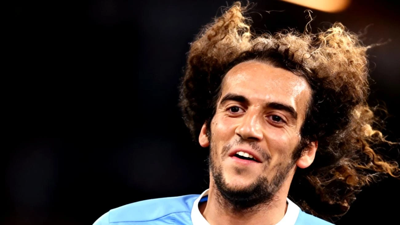 Lazio - Lecce, la rovesciata di Guendouzi che ha fatto impazzire l'Italia e il gol annullato che nessuno capisce 2025-11-23T19:45:03.401Z"